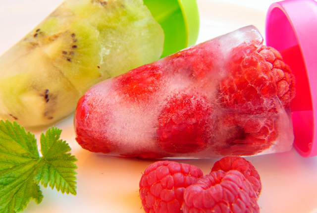 La tua ricetta dell'estate per fare i ghiaccioli fatti in casa alla frutta senza zucchero