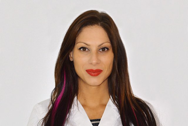 Sara Merola Front Office & Assistentin MES Sara Merola Front Office & Assistentin MES